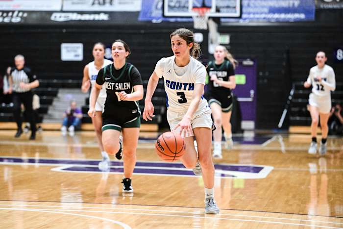 South Medford West Salem 6A Oregon girls basketball quarterfinal Naji Saker -5
